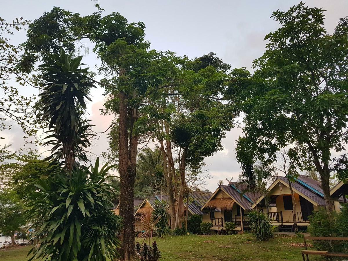 ฺbay Yard Hut Hotell Koh Chang Eksteriør bilde