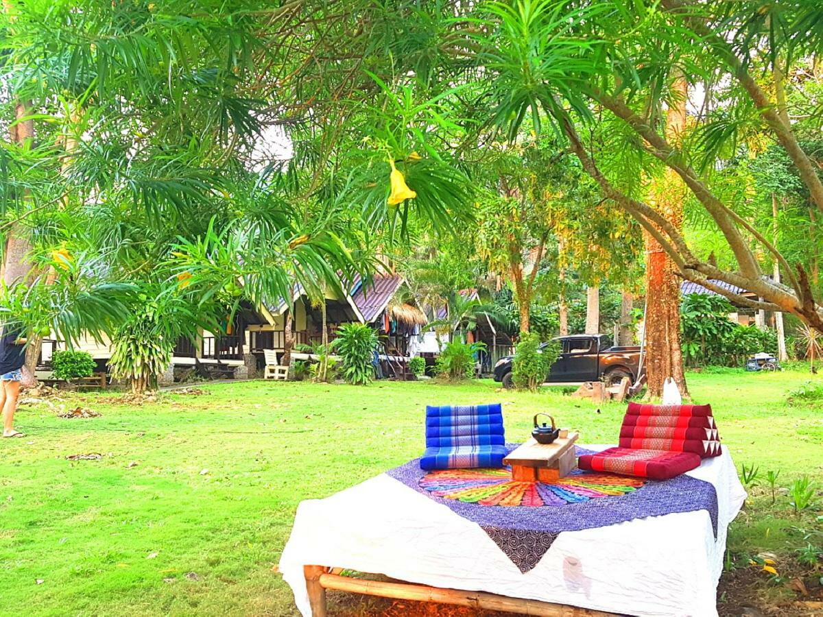 ฺbay Yard Hut Hotell Koh Chang Eksteriør bilde